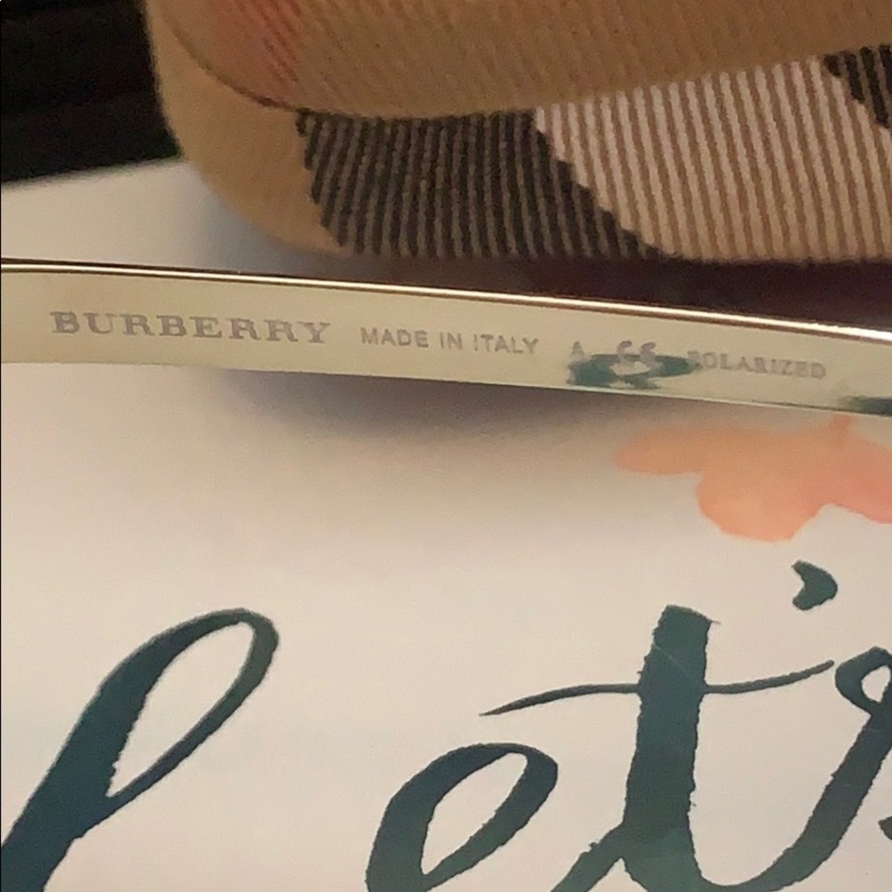 Burberry Sunglasses Unisex - Picture 5 of 8